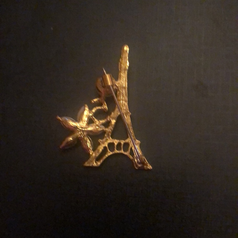 Nice Brooch - Picture 2 of 3
